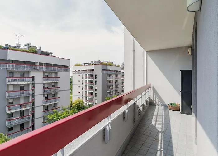 Guesthost - Bisceglie M1 Balcony * Milano